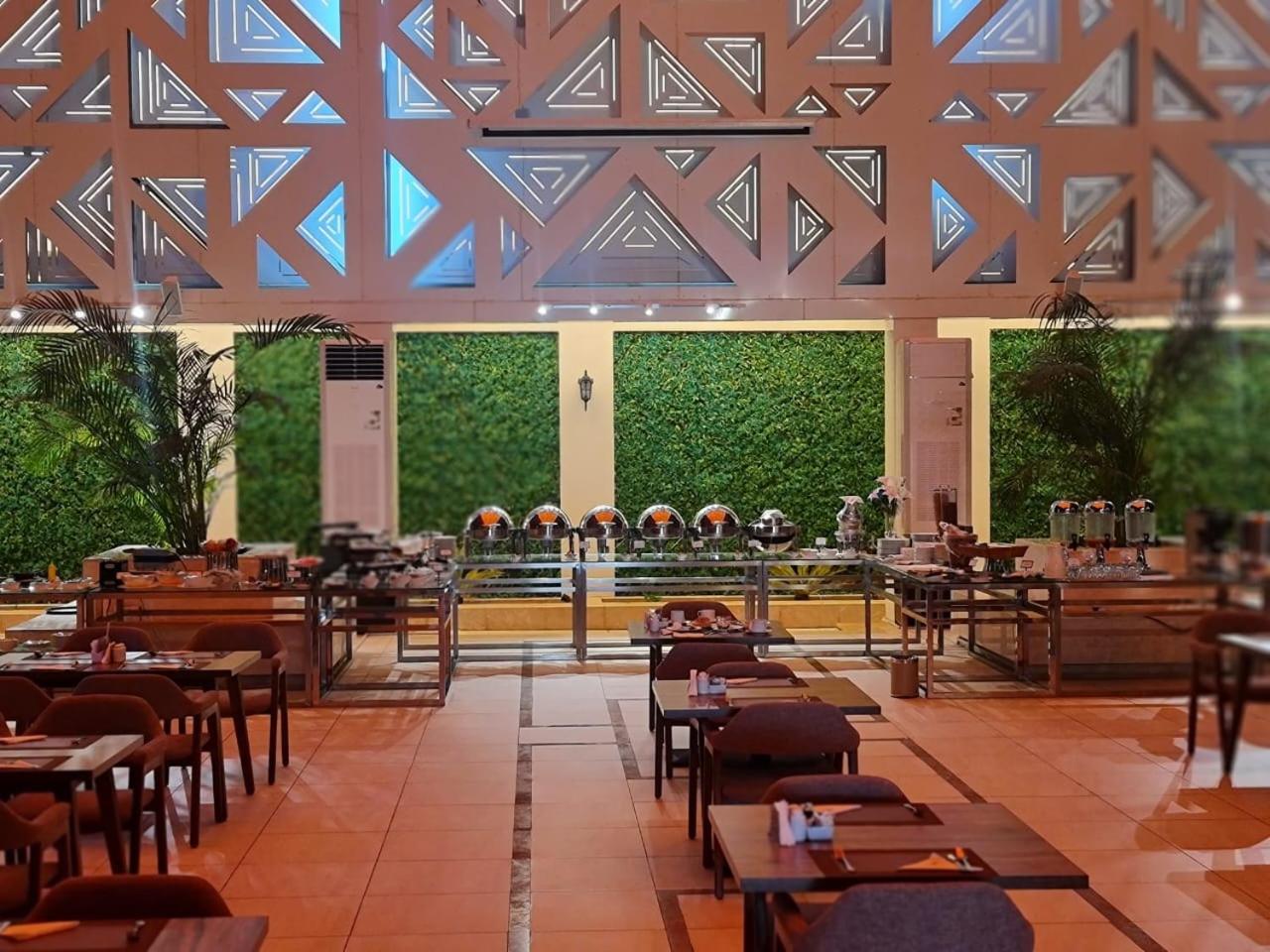 Sarwat Park Hotel Riyadh - Diplomatic Quarter Exterior foto